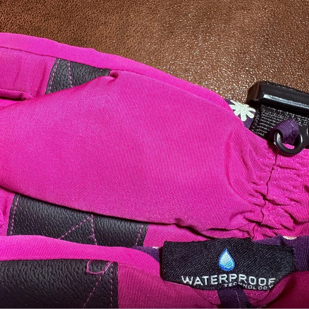 Purple & Hot Pink Snowflake Ski Gloves
